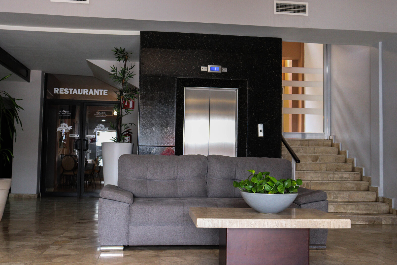 Lobby, área de elevador